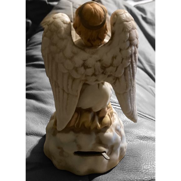 Vintage "Angel on a Rock" Wind Up Music Box - Picture 3 of 3
